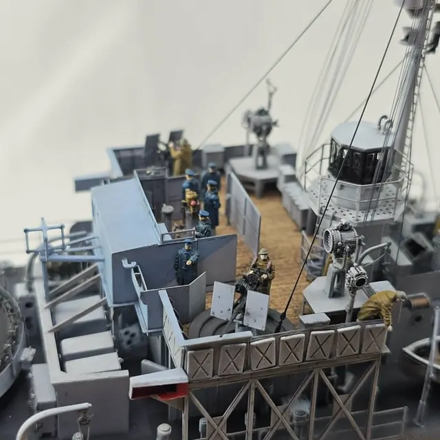 HMCS Snowberry 1/144 by SQ Model Maker